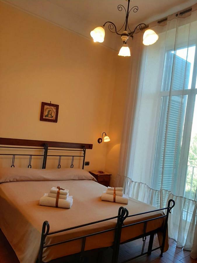 Conte Cavour 3* Napoli