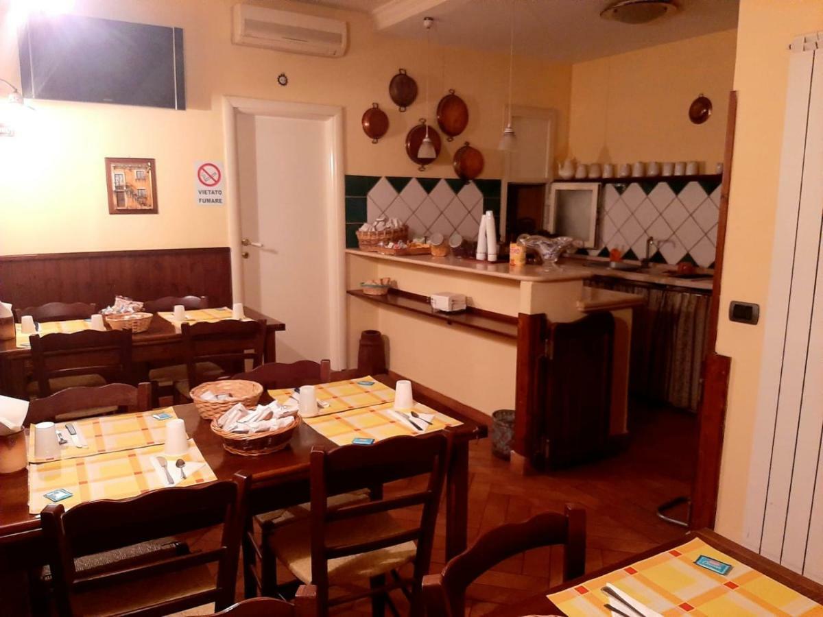 Conte Cavour 3* Napoli